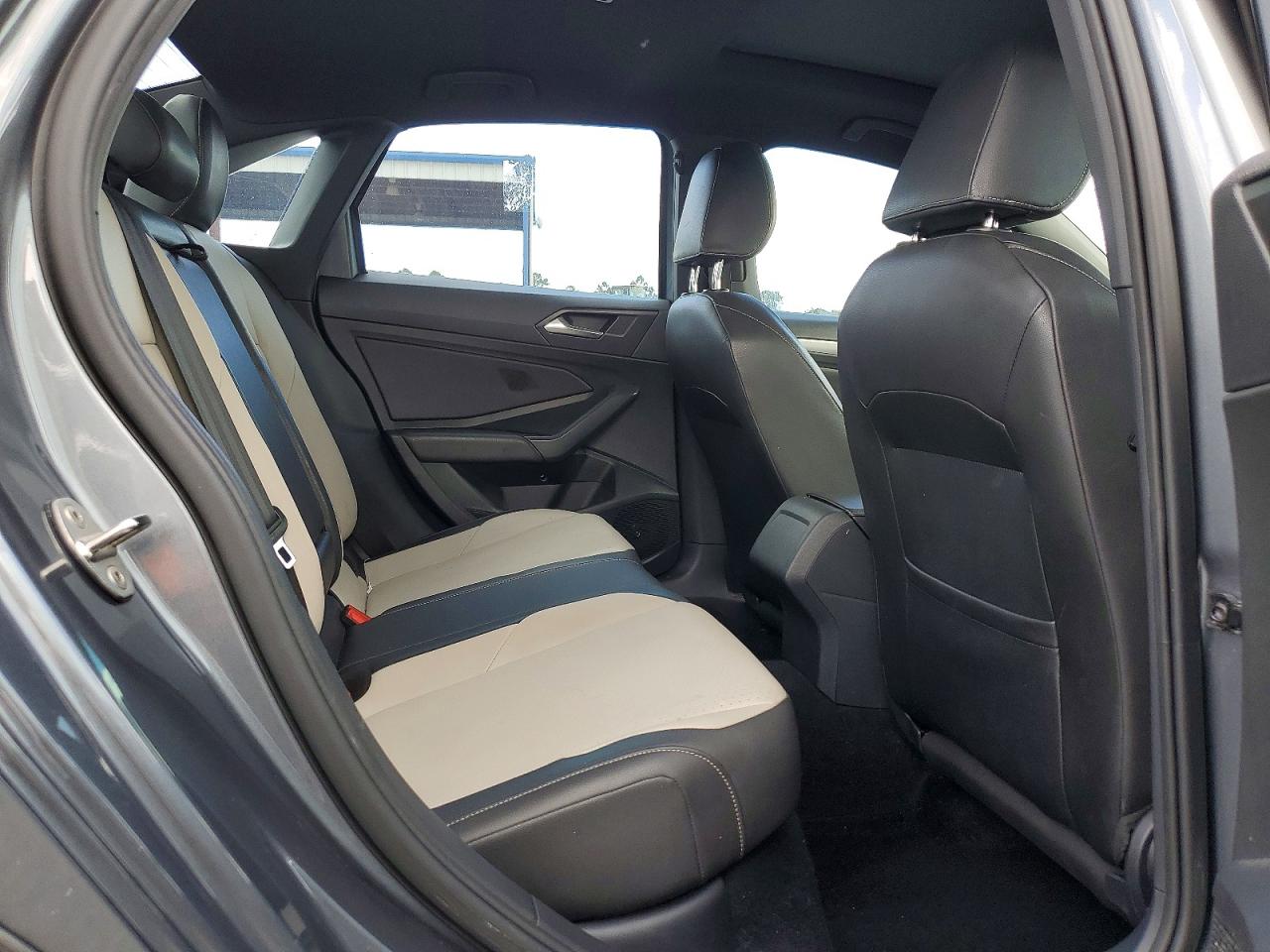 Volkswagen Jetta S