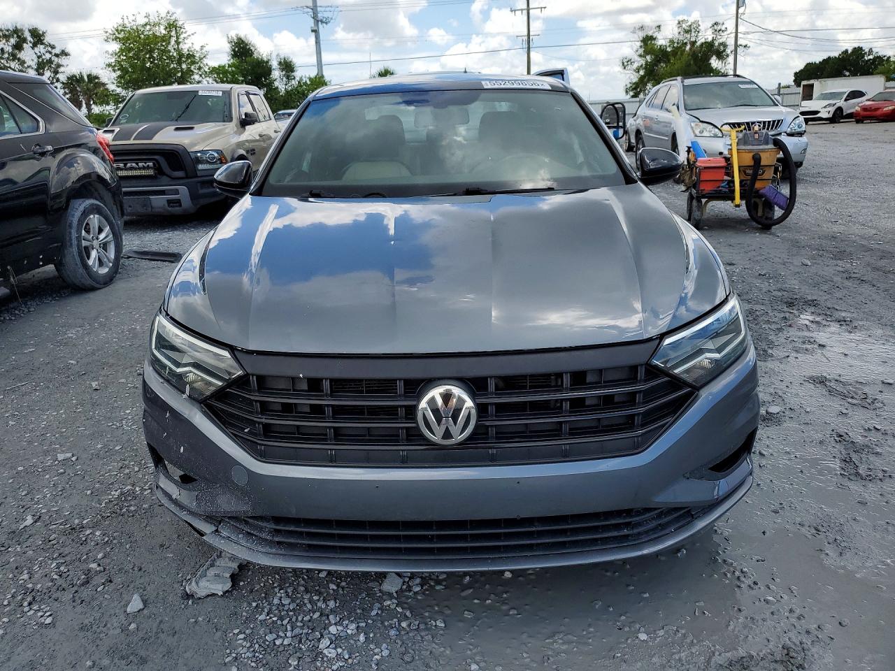 Volkswagen Jetta S