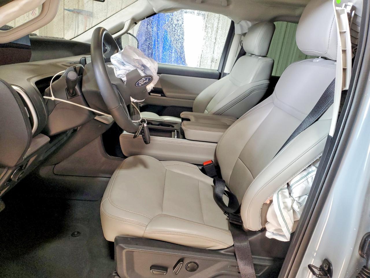 Ford Expedition Max Active