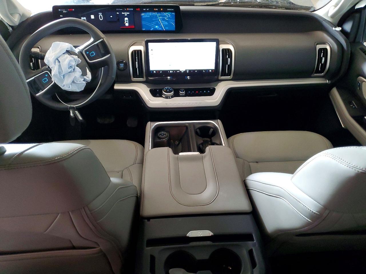 Ford Expedition Max Active
