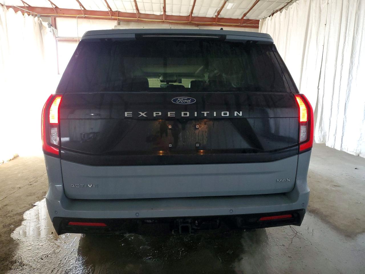 Ford Expedition Max Active