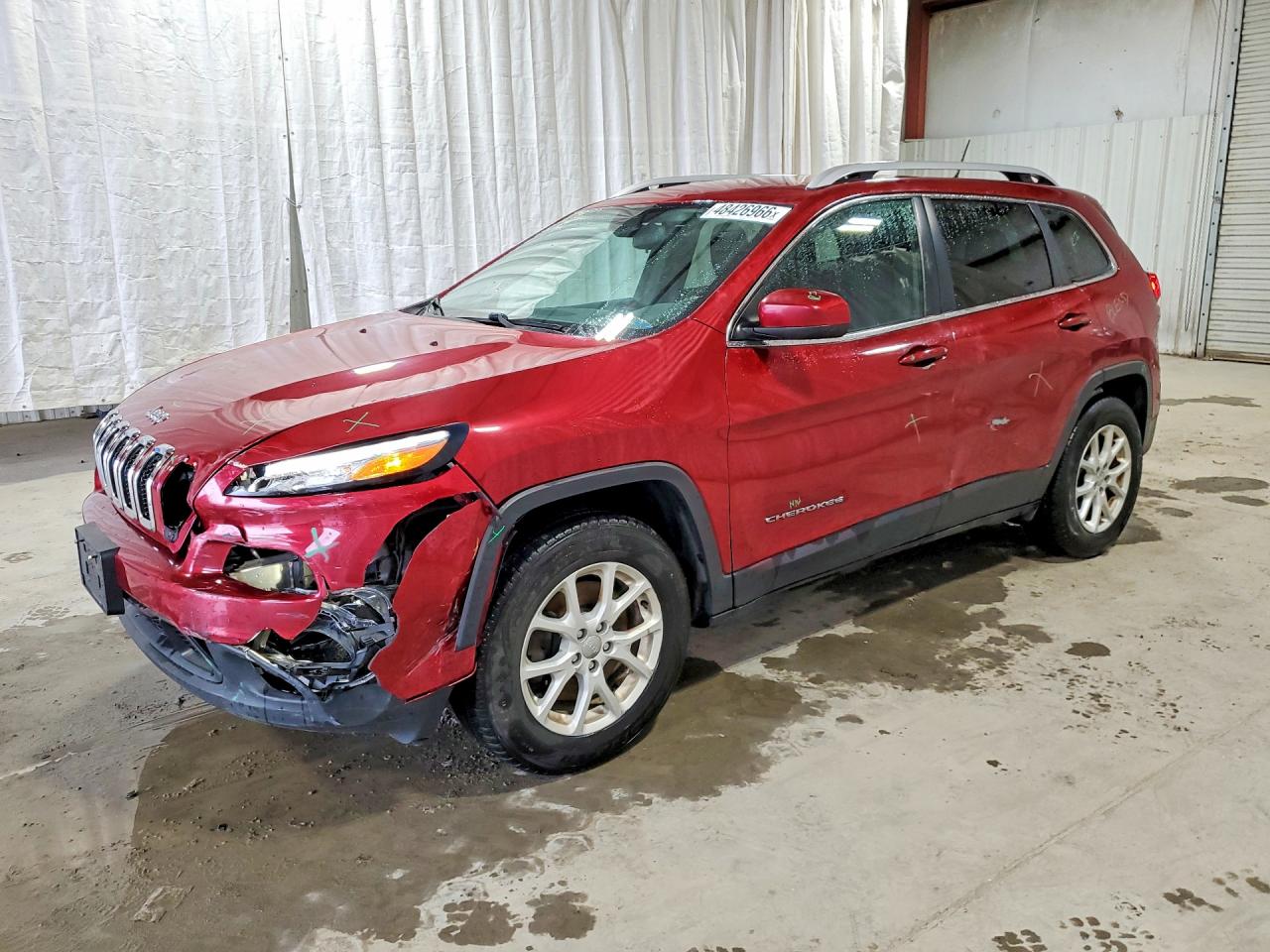 Salvage Jeep Cherokee Image