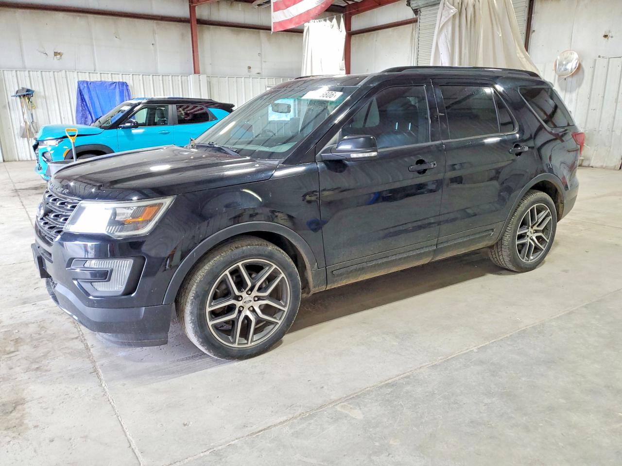 Salvage Ford Explorer Image