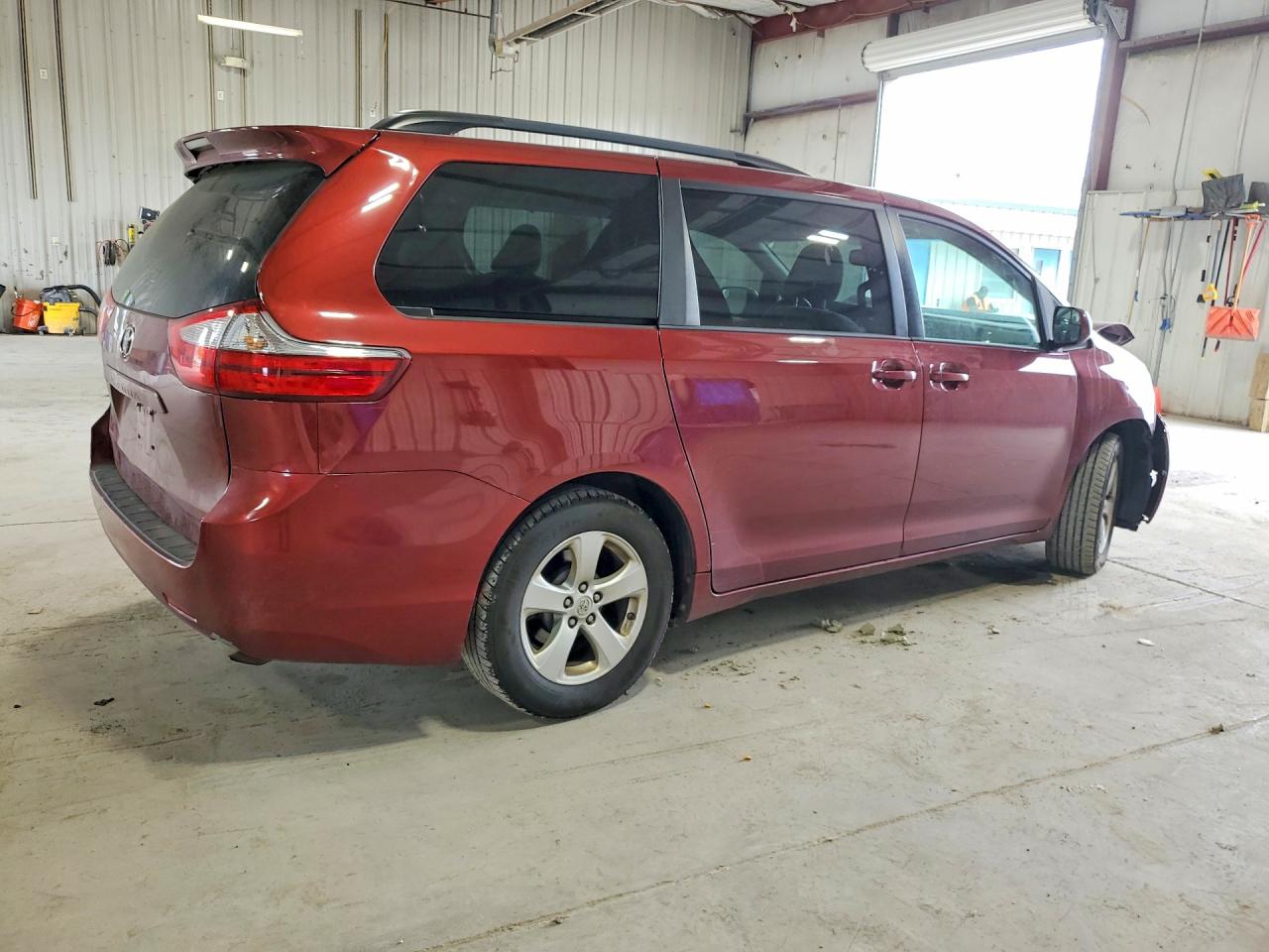 Toyota Sienna Le
