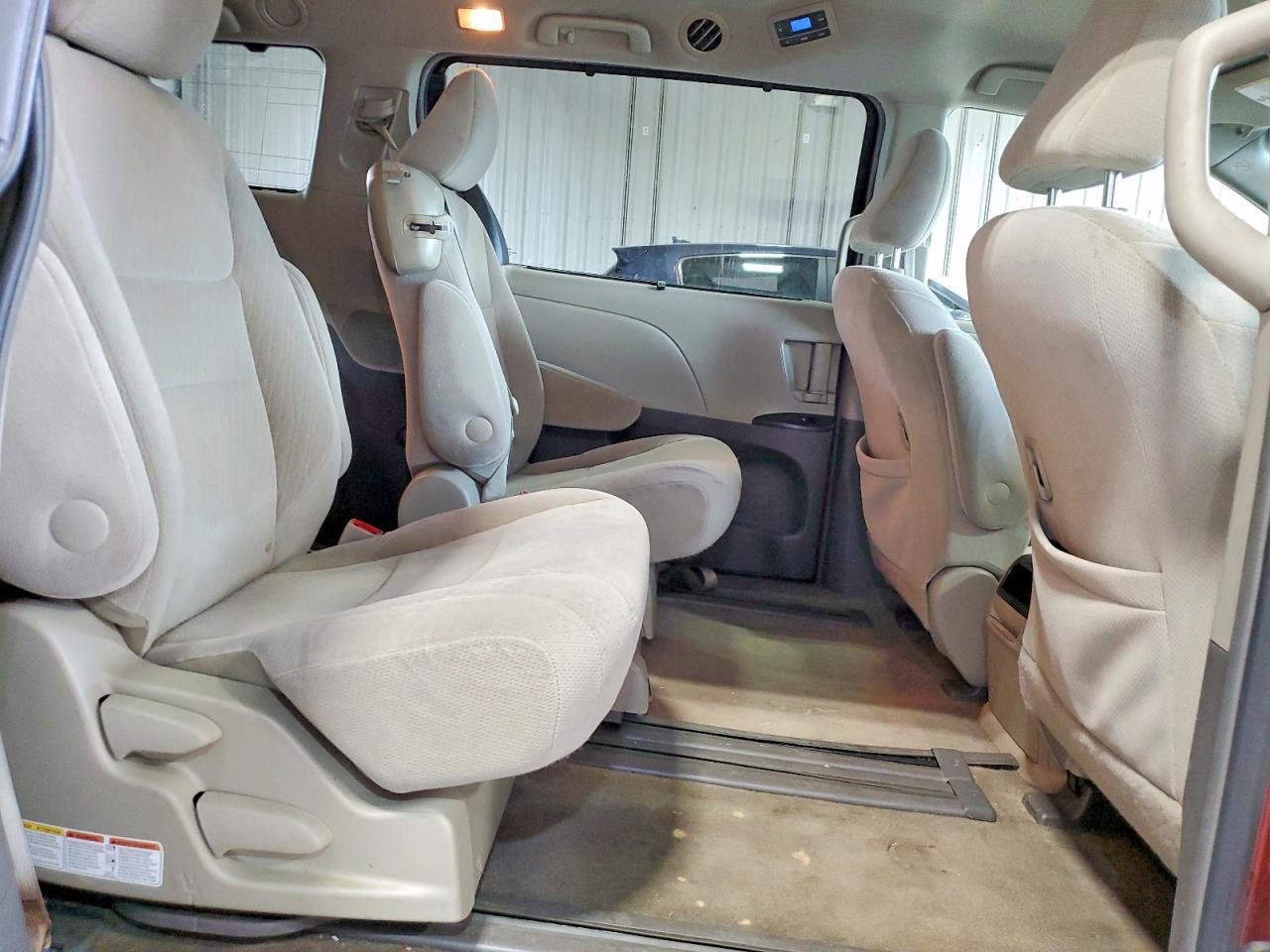 Toyota Sienna Le