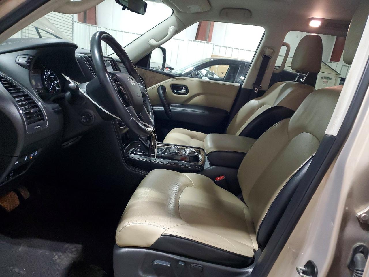INFINITI Qx Premium Select
