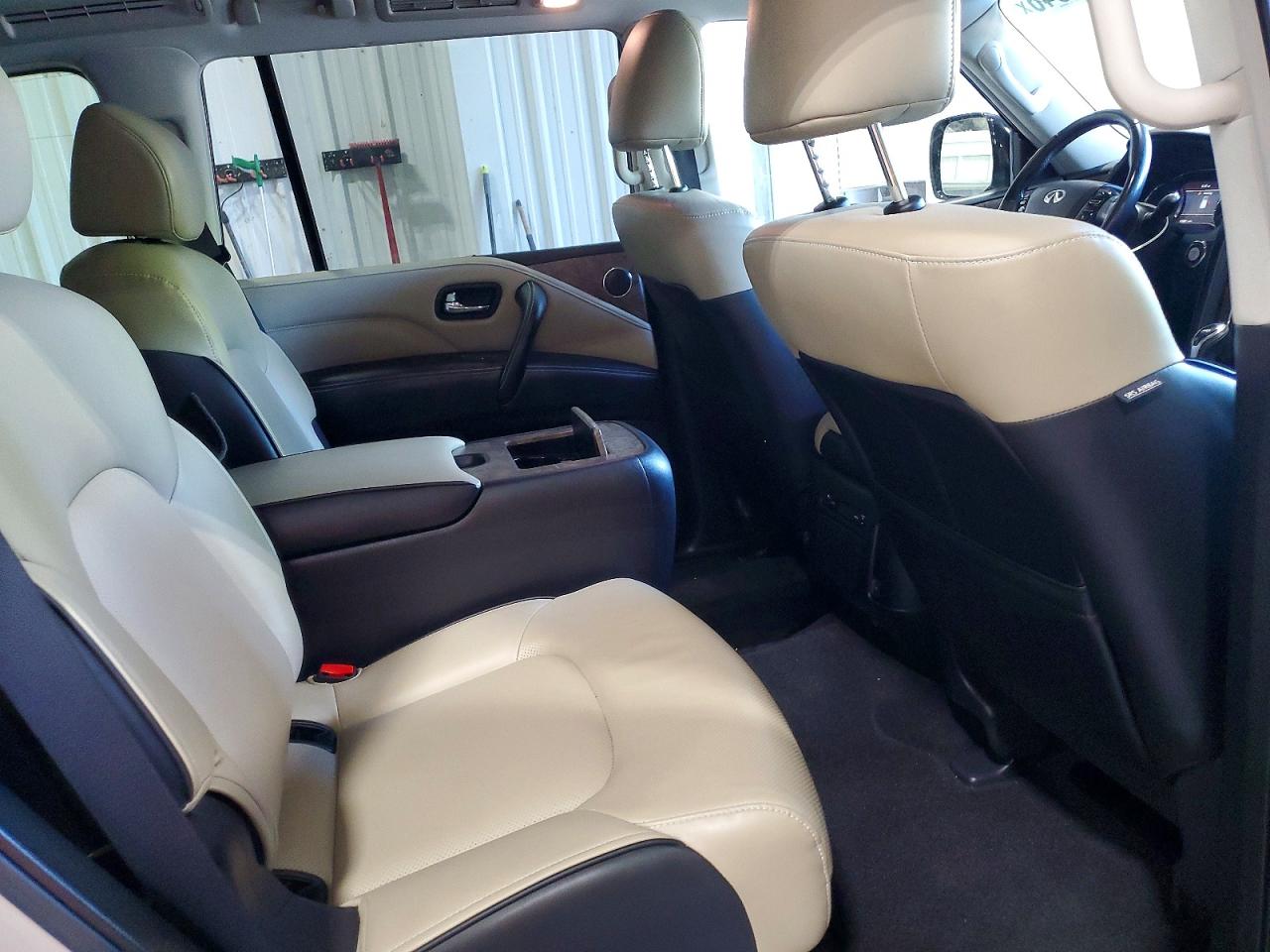 INFINITI Qx Premium Select