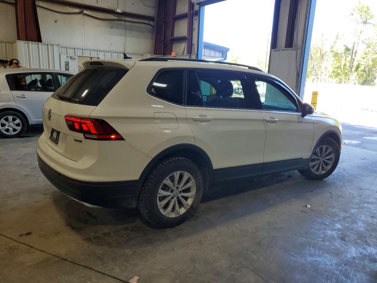 Volkswagen Tiguan S