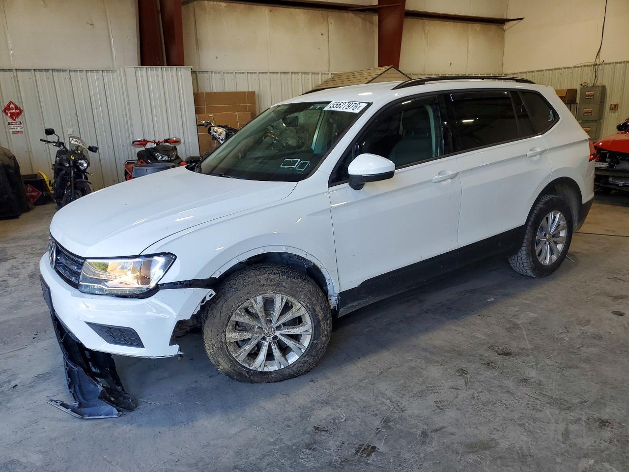 Salvage Volkswagen Tiguan Image