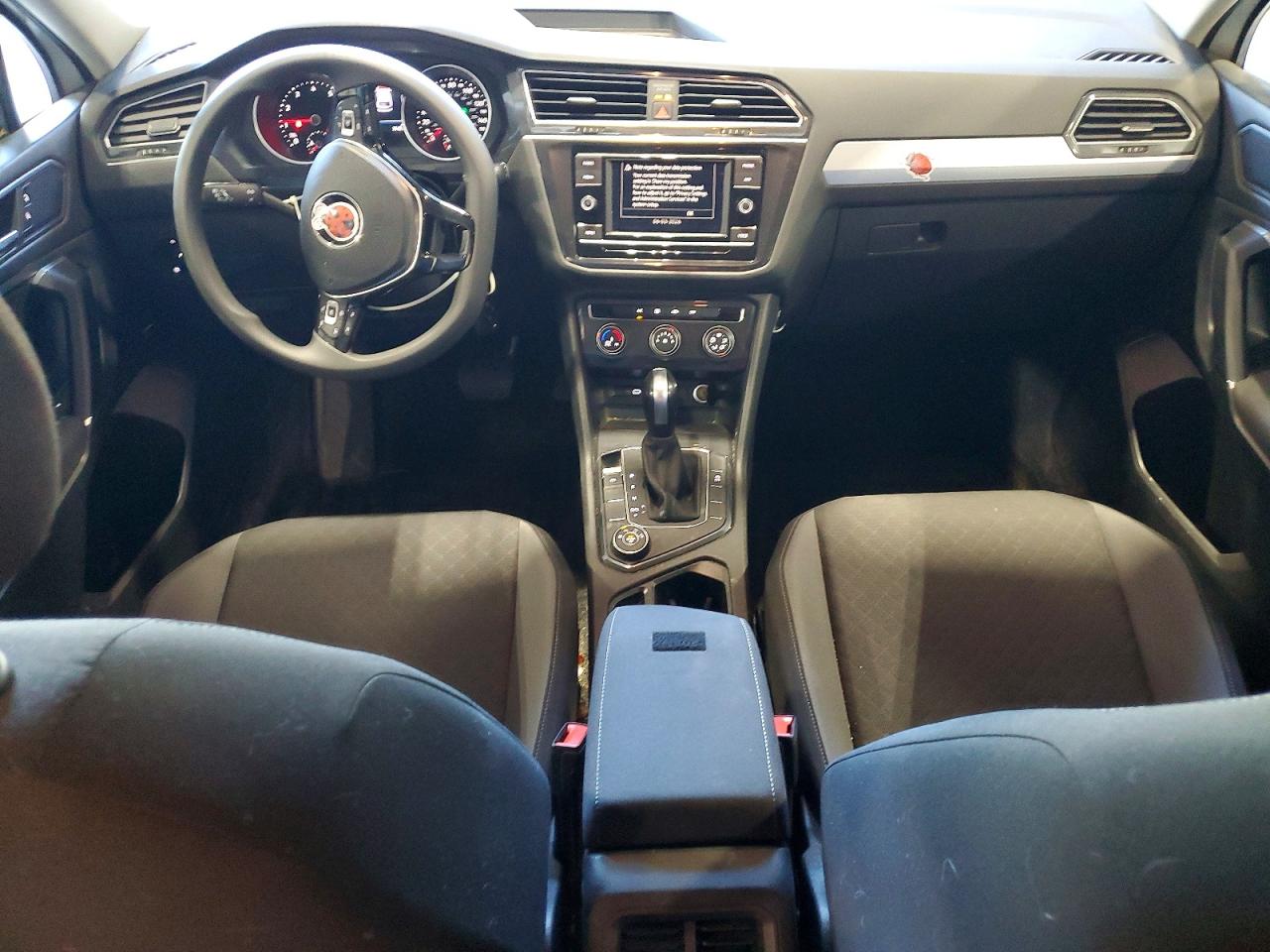 Volkswagen Tiguan S