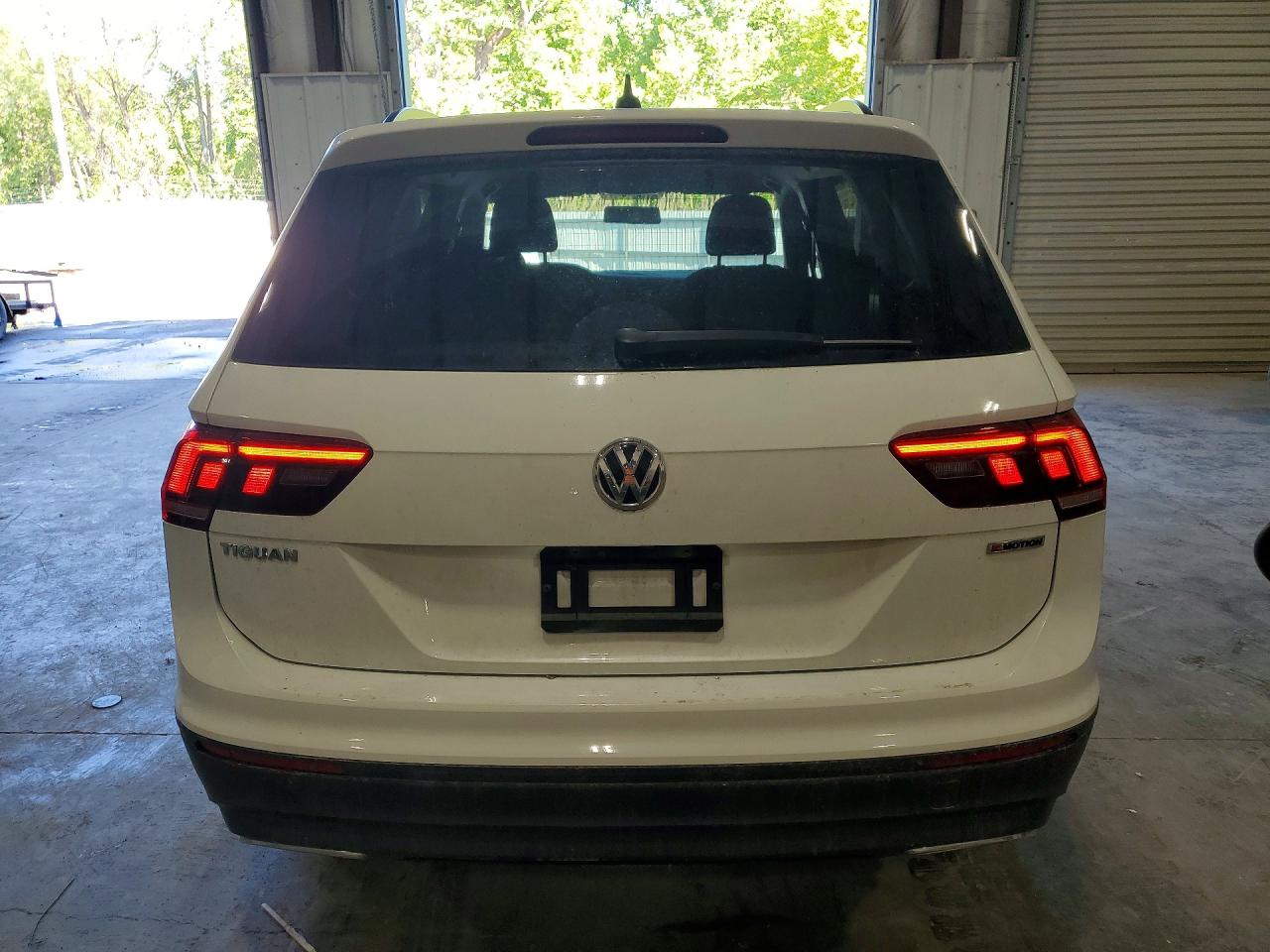 Volkswagen Tiguan S