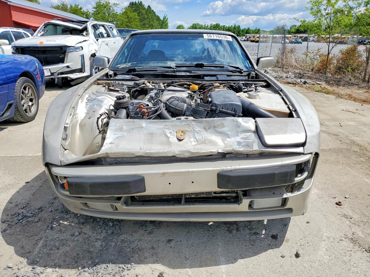Porsche 944