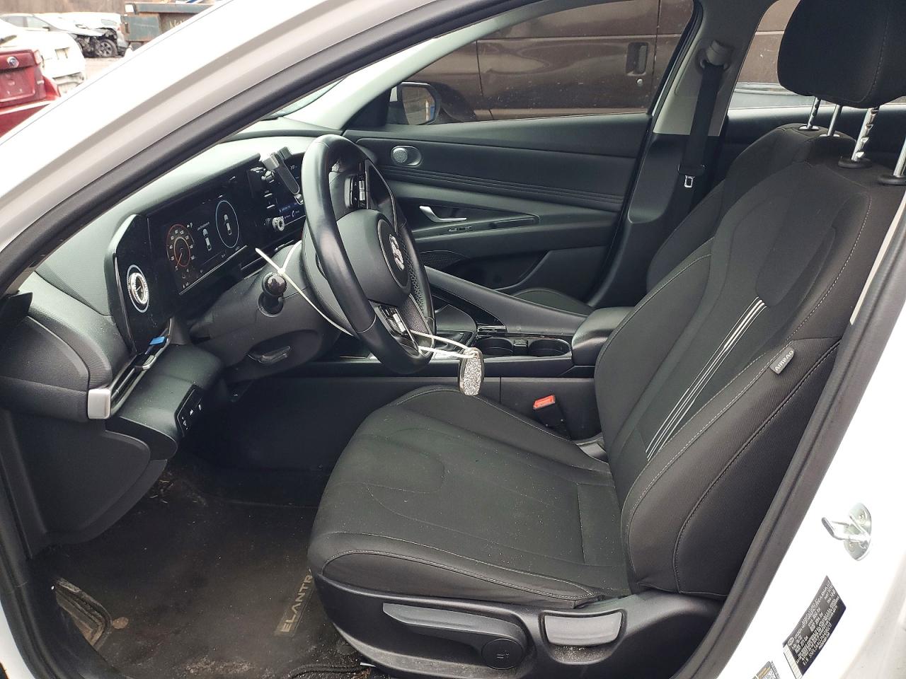 Hyundai ELANTRA Sel