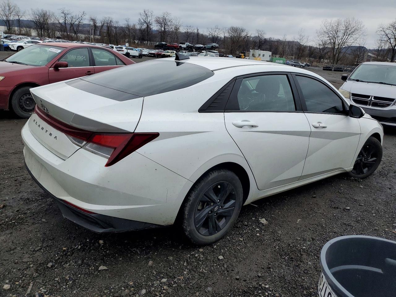 Hyundai ELANTRA Sel