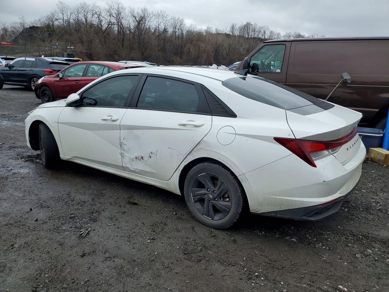 Hyundai ELANTRA Sel