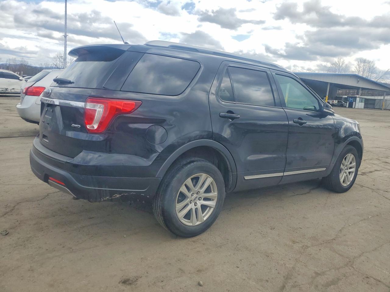 Ford Explorer Xlt