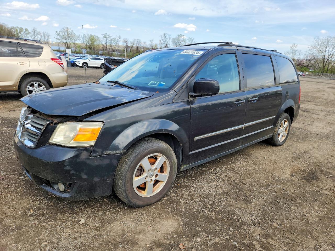 Salvage Dodge Caravan Image