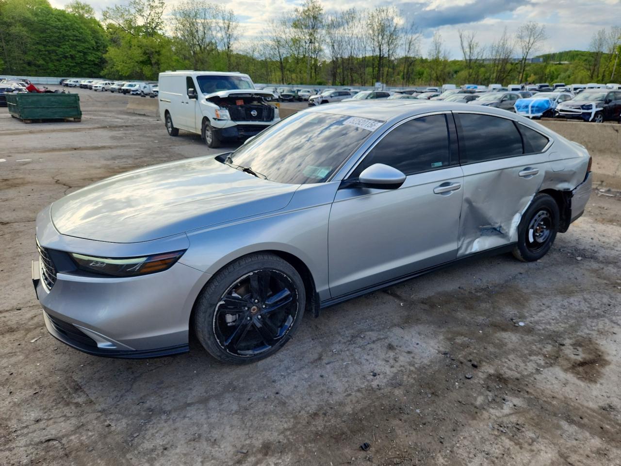 Salvage Honda Accord Image