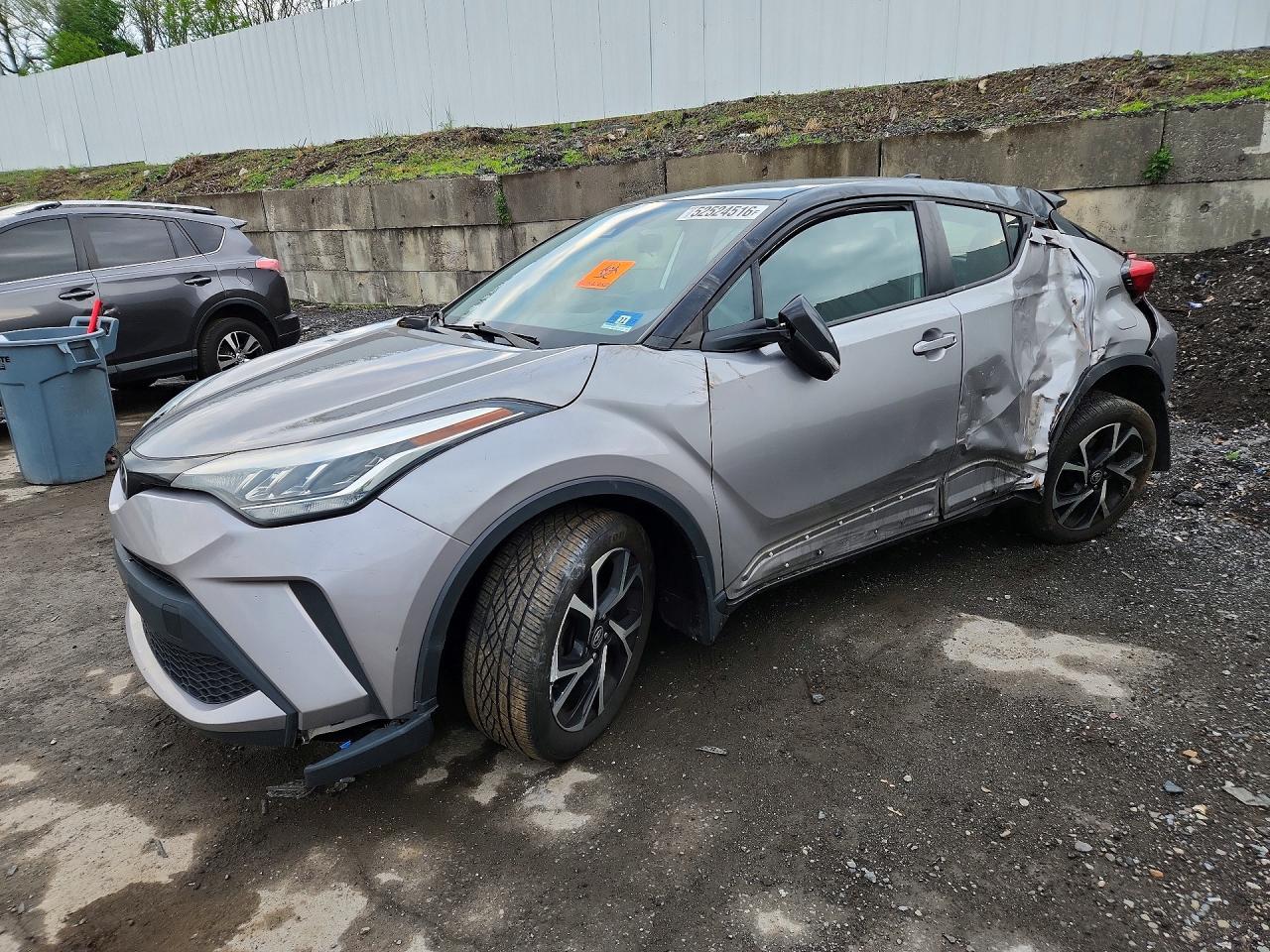 Salvage Toyota C-HR Image