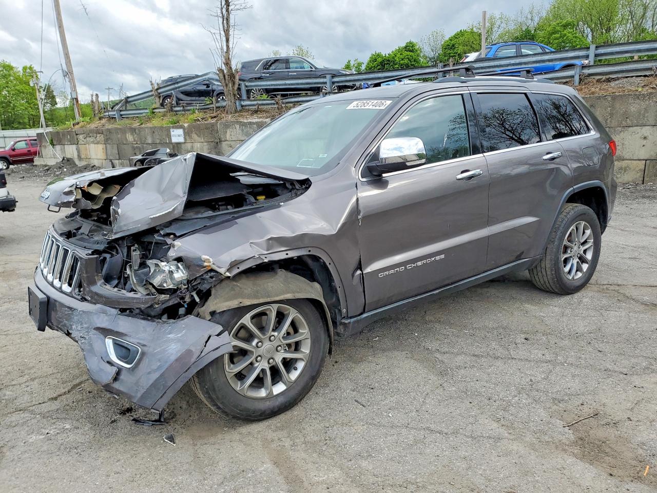 Salvage Jeep Cherokee Image