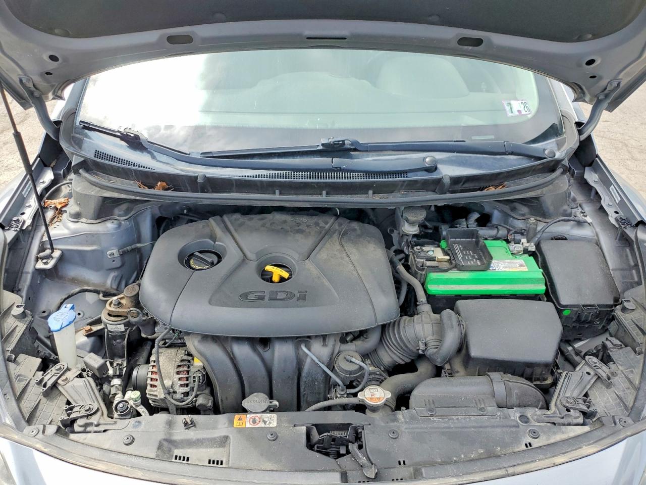 Hyundai ELANTRA Base