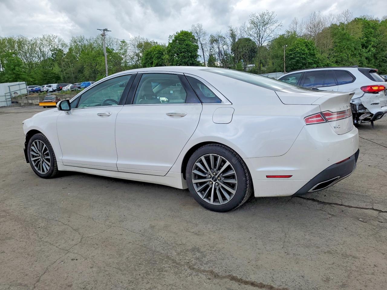 Lincoln MKZ Select