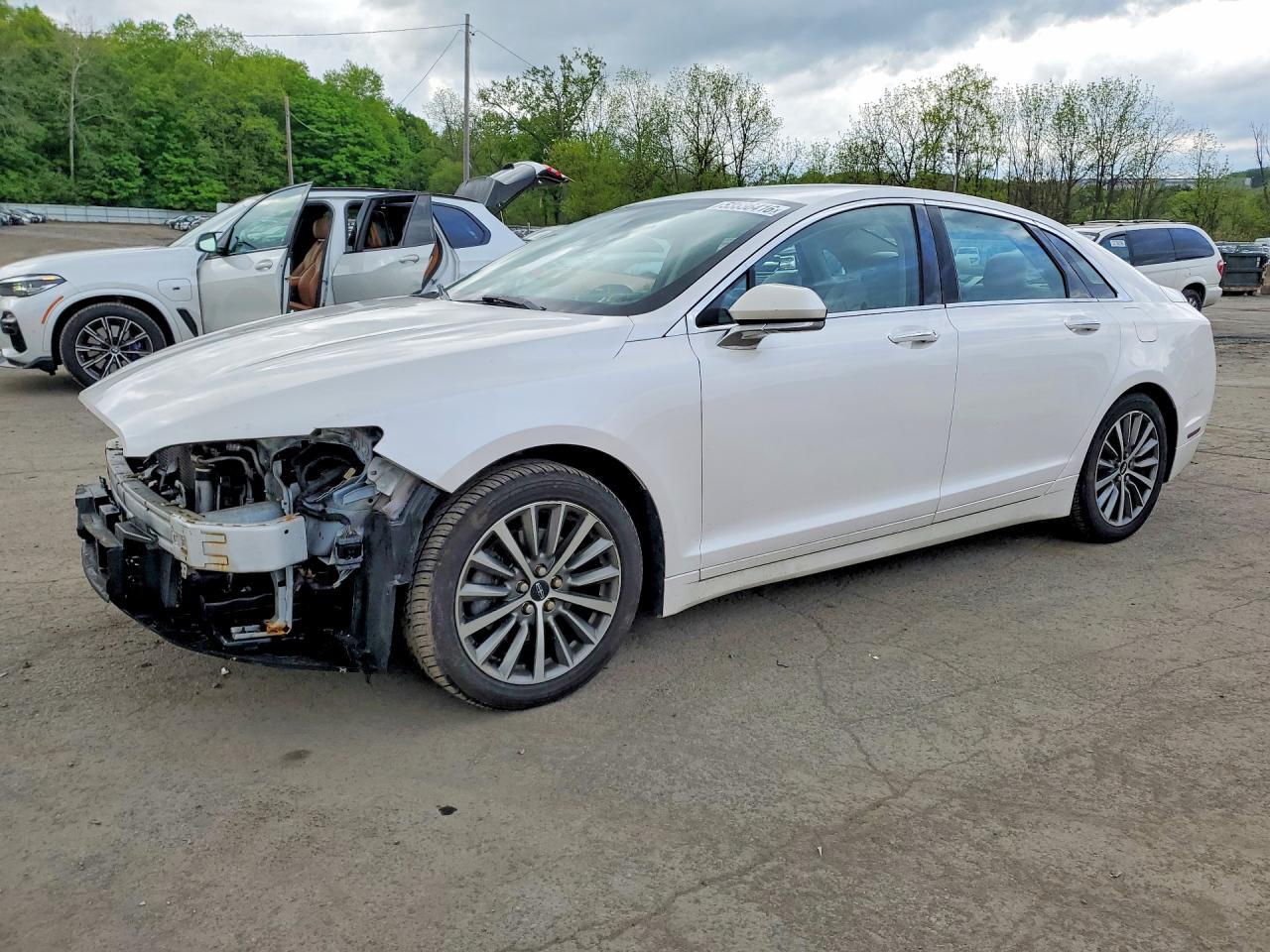 Salvage Lincoln MKZ Image