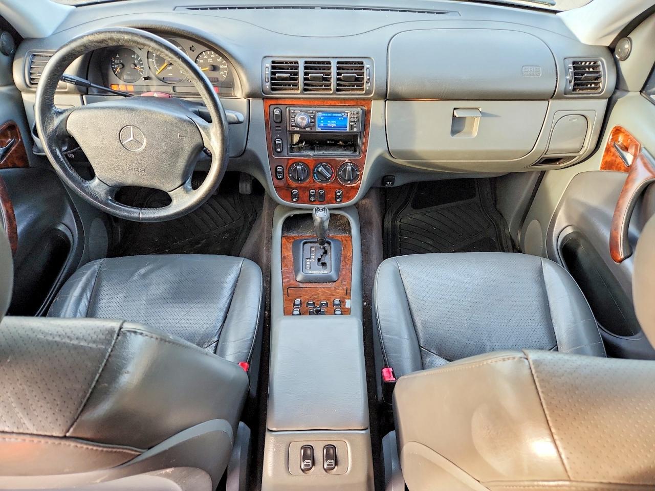 Mercedes-Benz M-Class 320
