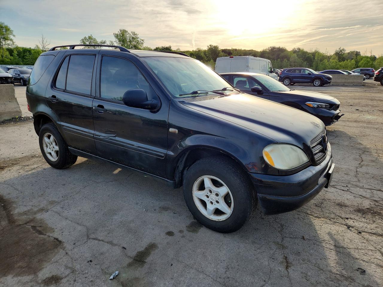 Mercedes-Benz M-Class 320