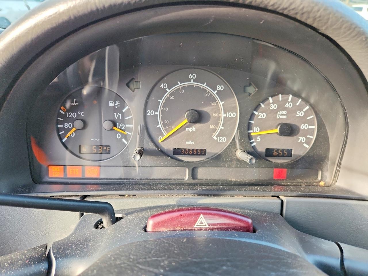 Mercedes-Benz M-Class 320