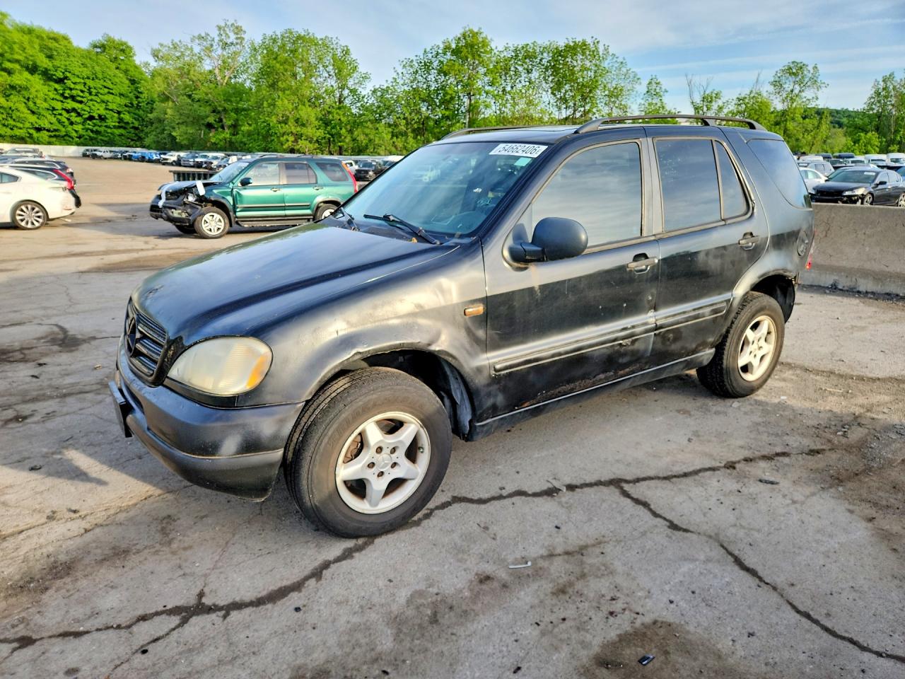 Salvage Mercedes-Benz M-Class Image