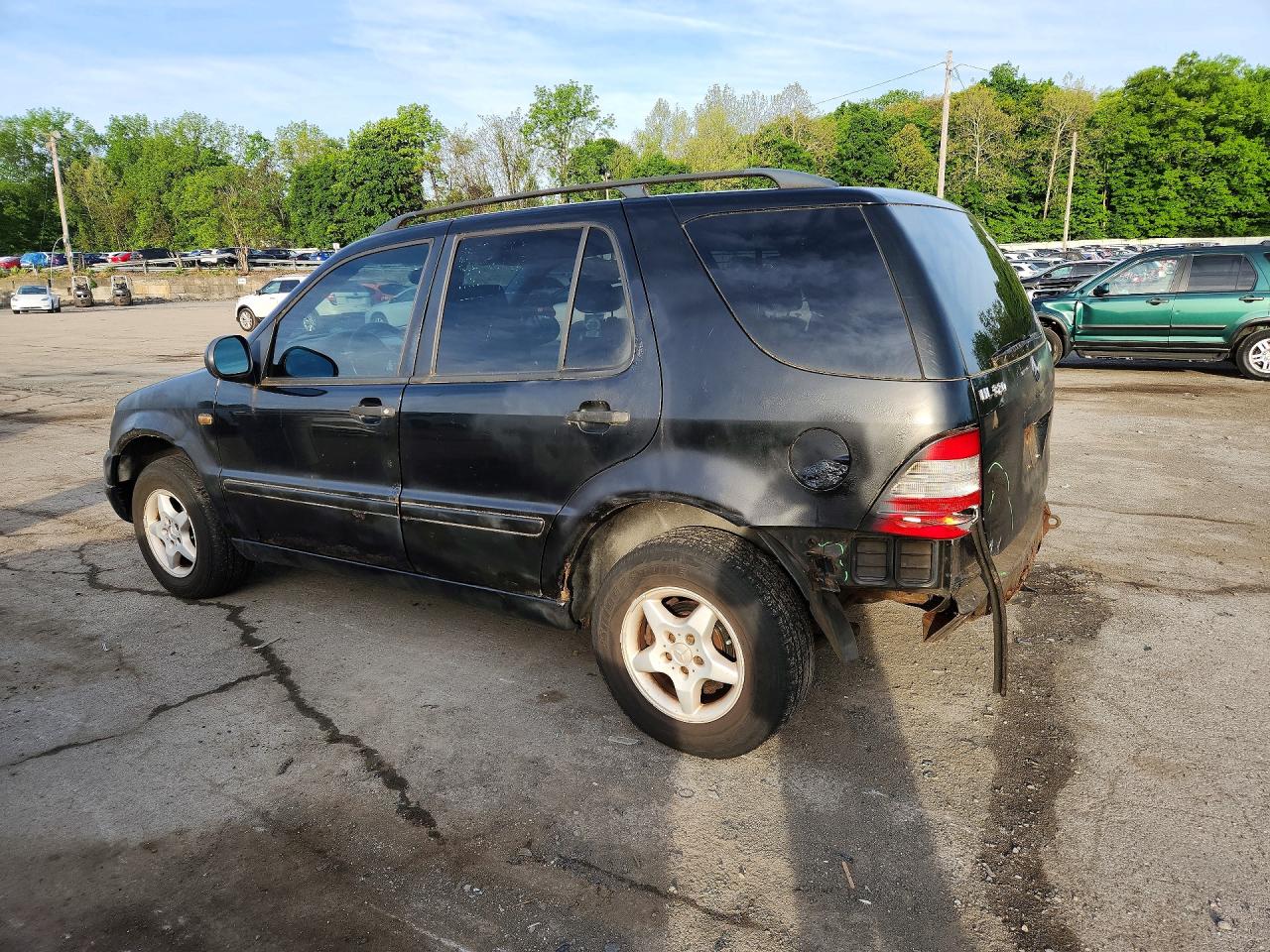 Mercedes-Benz M-Class 320