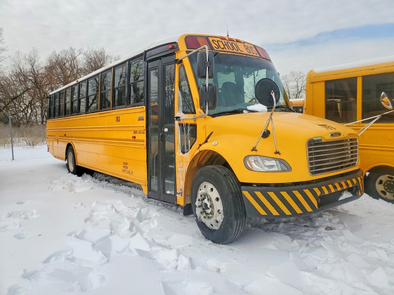 Salvage Freightliner Saf-t-line Image