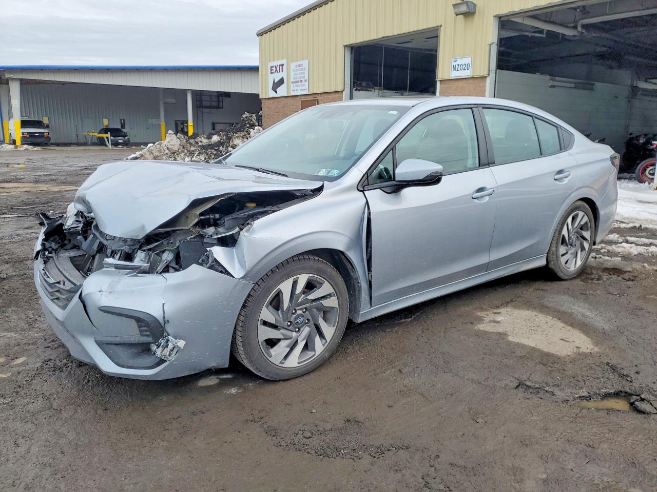 Salvage Subaru Legacy Image