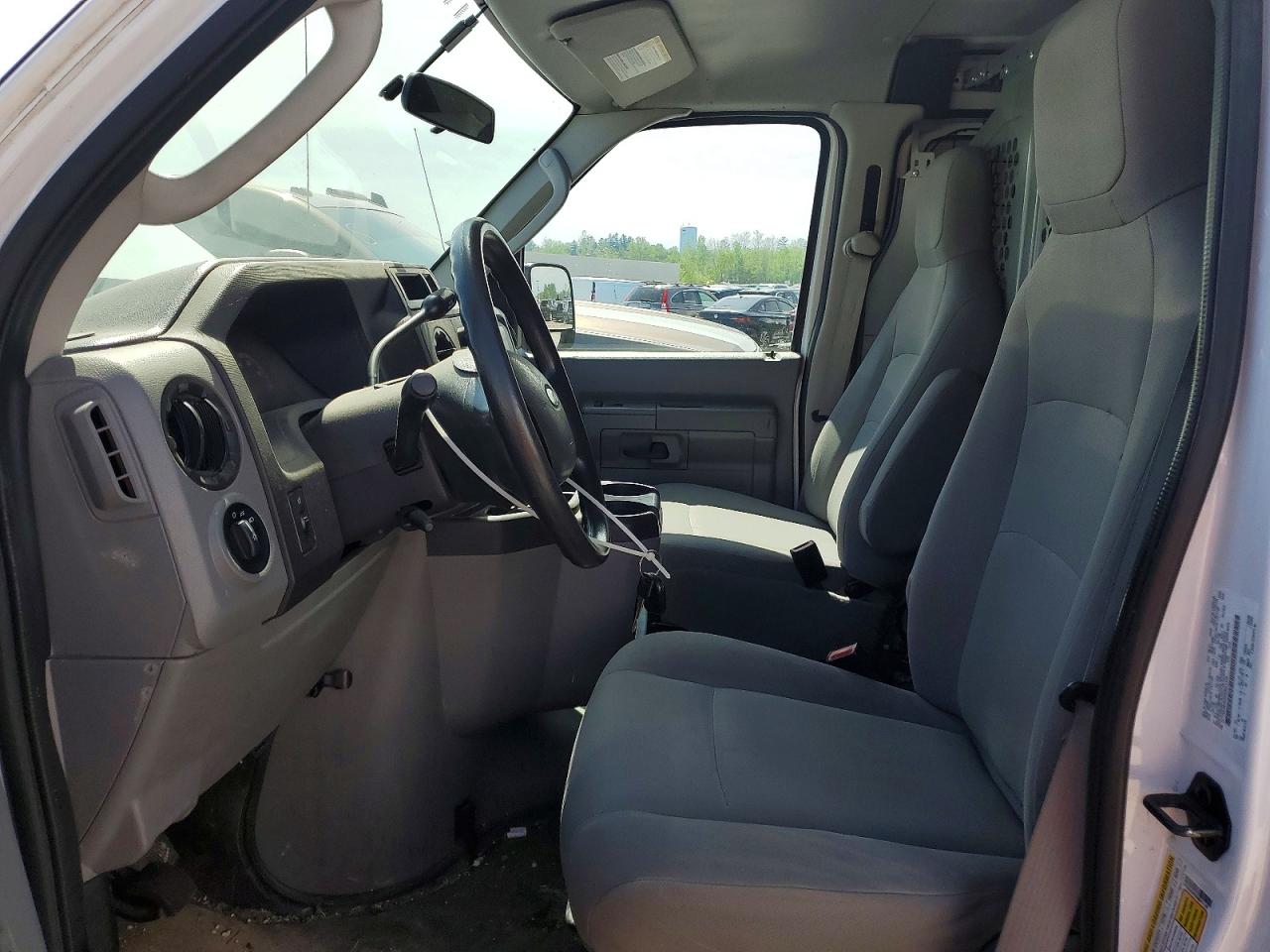 Ford Econoline E250 Van