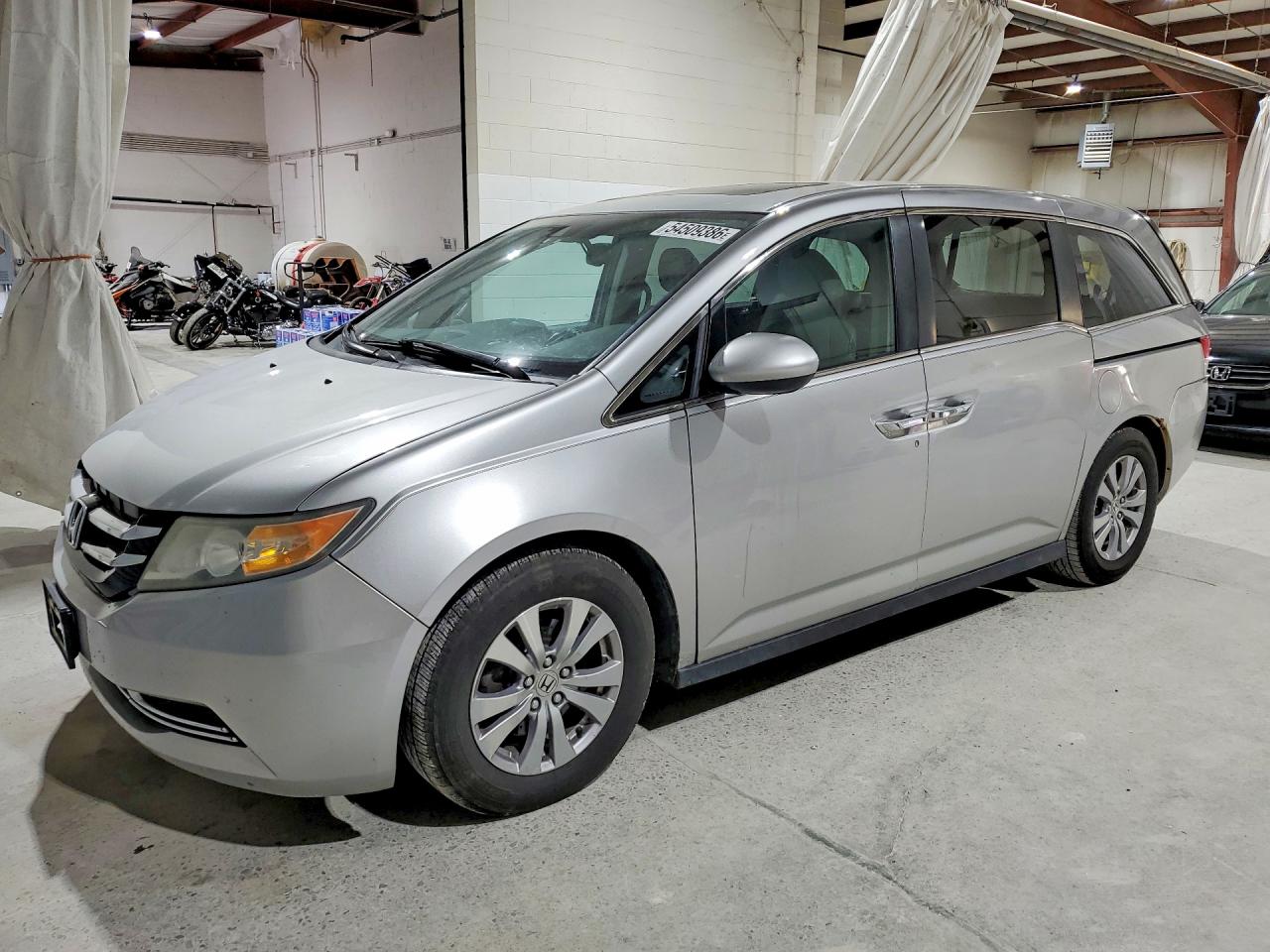 Salvage Honda Odyssey Image