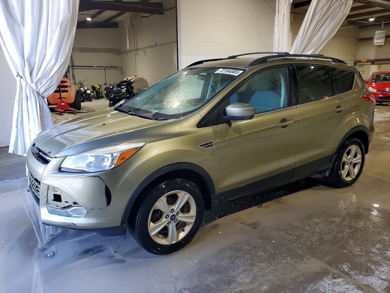 Salvage Ford Escape Image