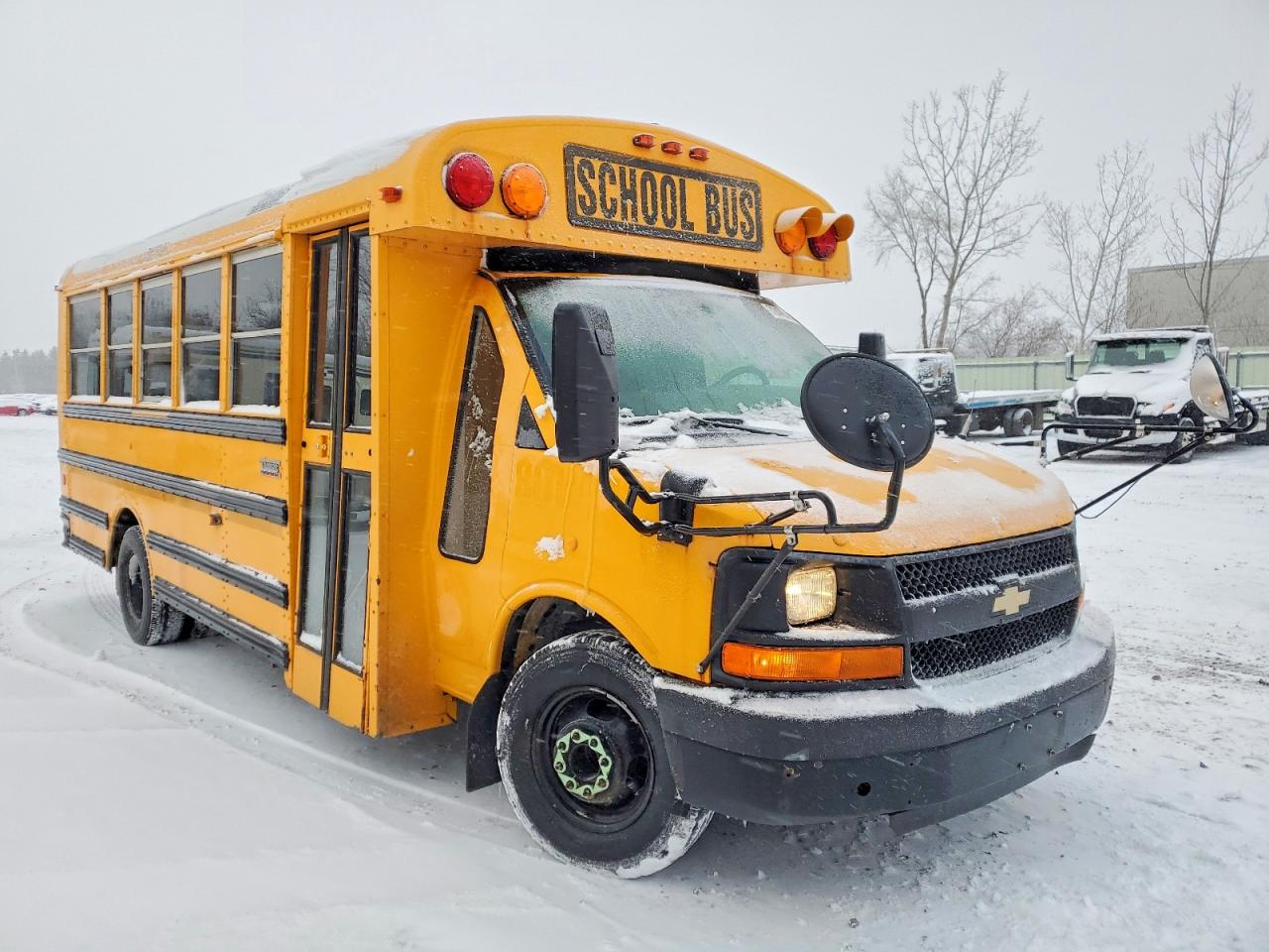 Salvage Chevrolet Express Image