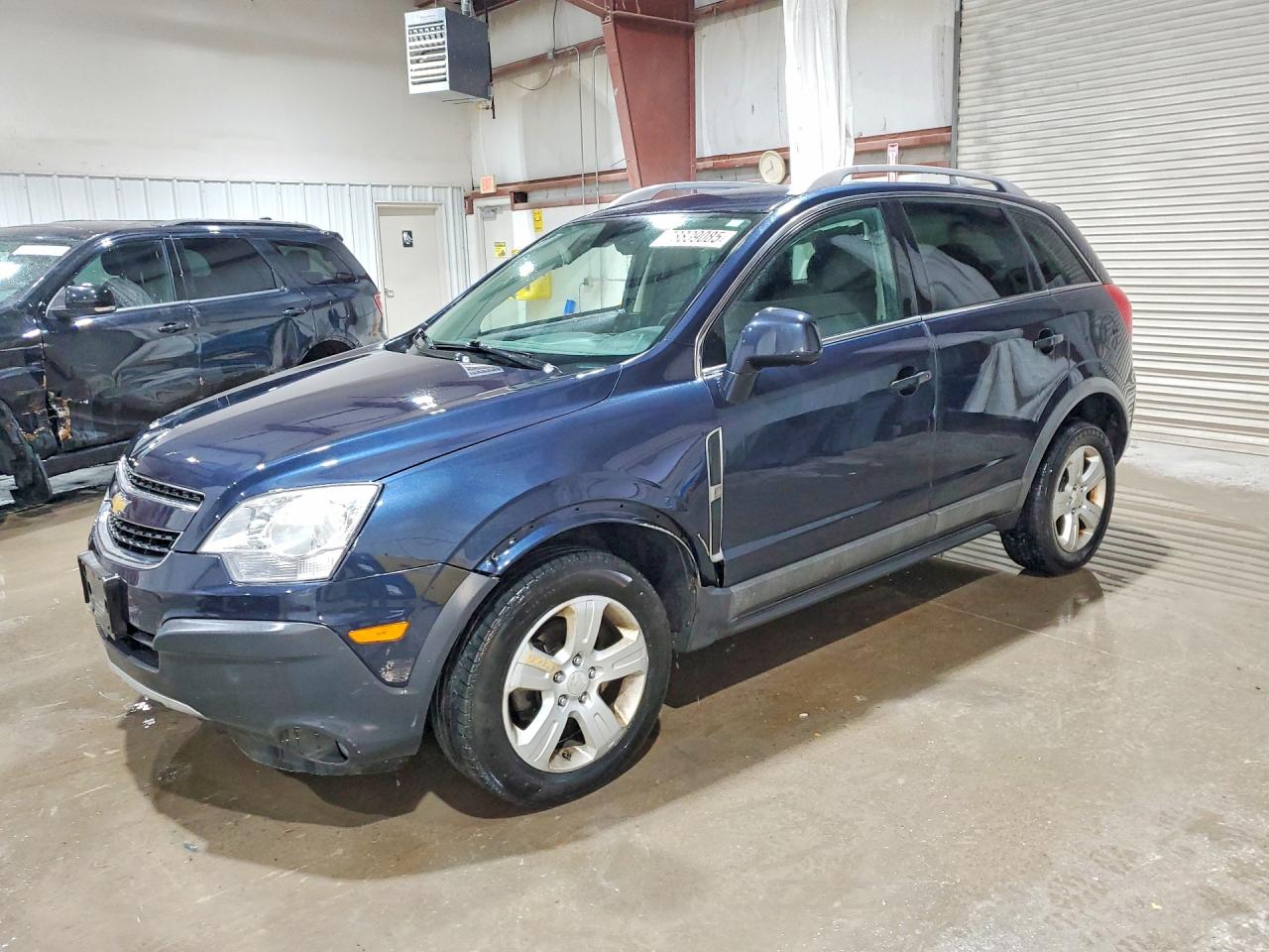 Salvage Chevrolet Captiva Image