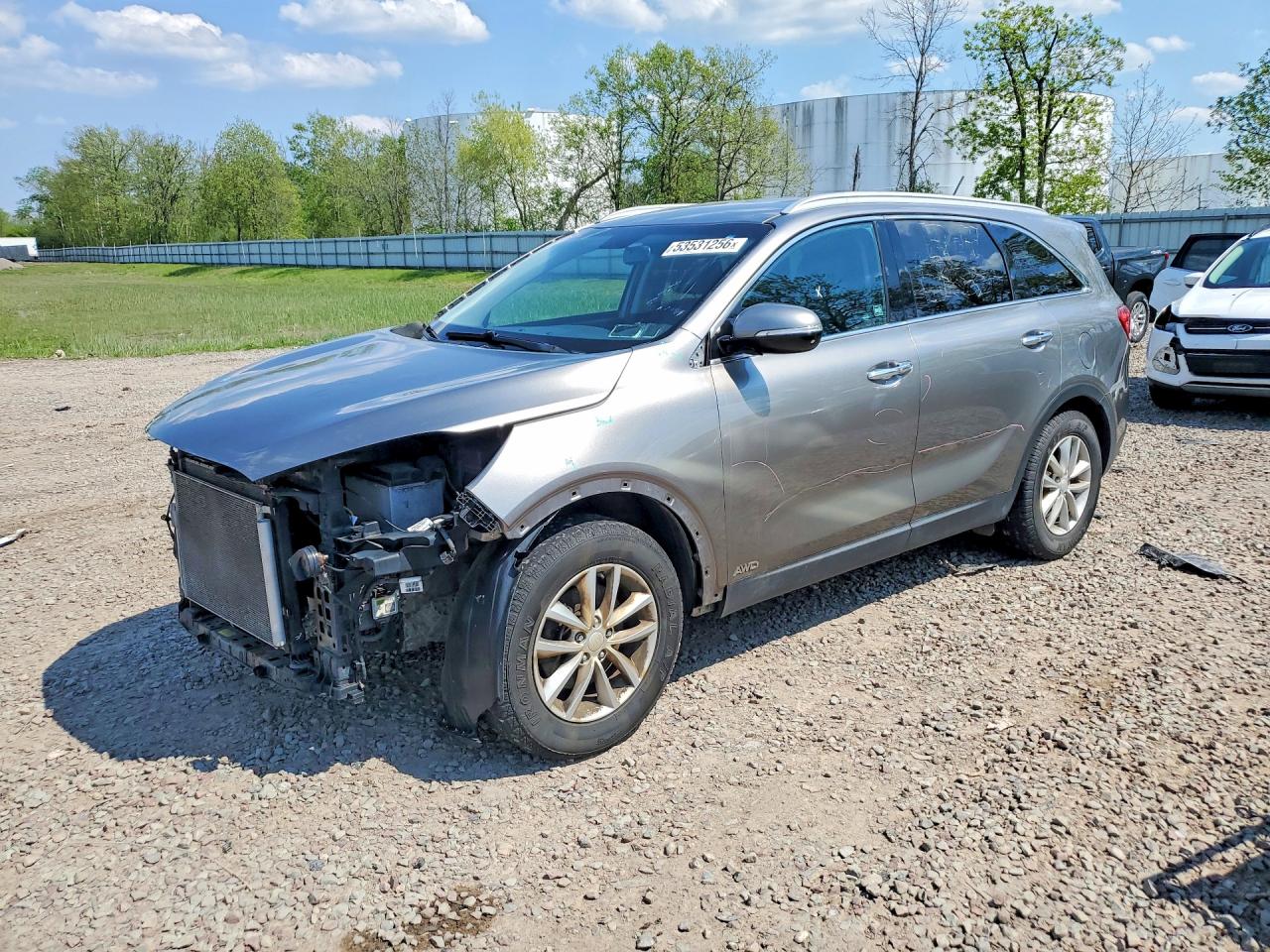 Salvage Kia Sorento Image
