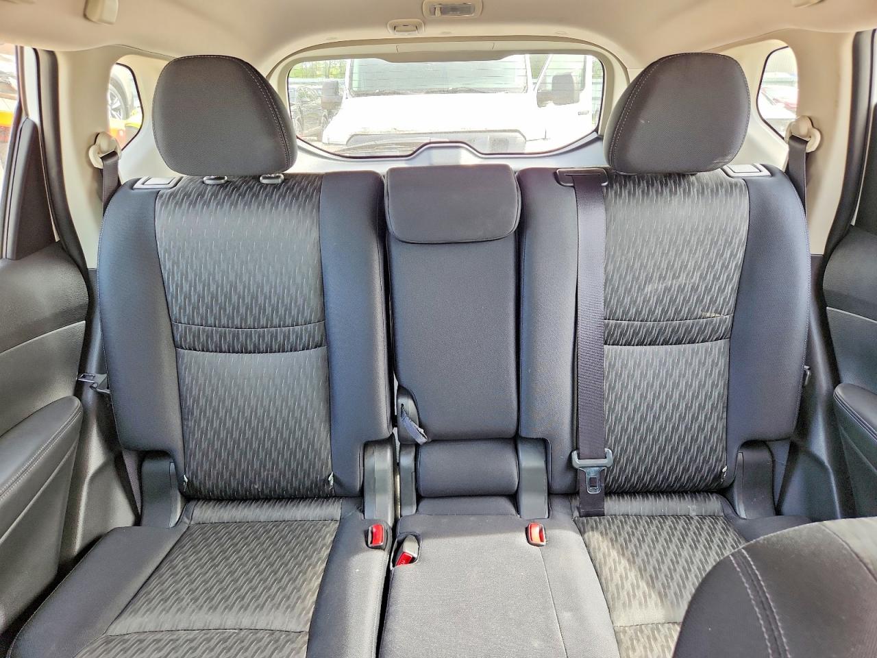 Nissan Rogue S