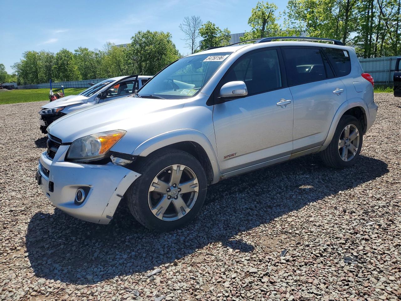 Salvage Toyota RAV4 Image