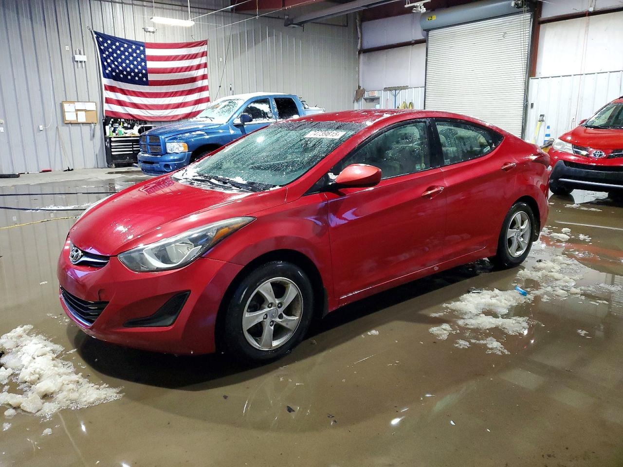 Salvage Hyundai ELANTRA Image