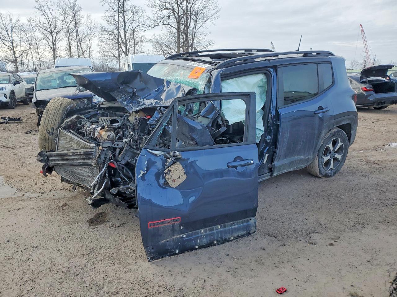 Salvage Jeep Renegade Image