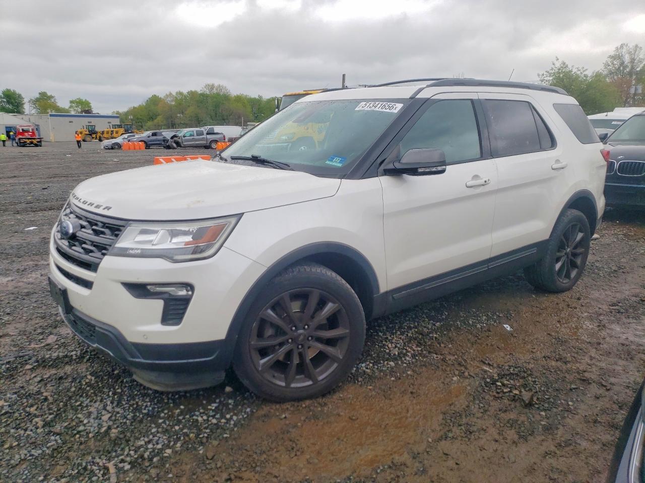 Salvage Ford Explorer Image