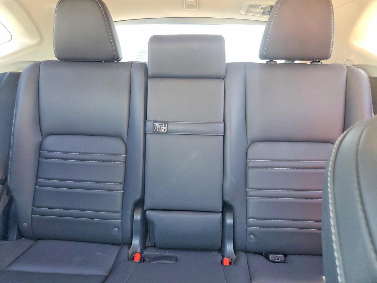 Lexus NX Base