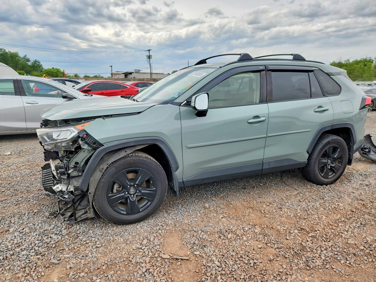 Salvage Toyota RAV4 Image