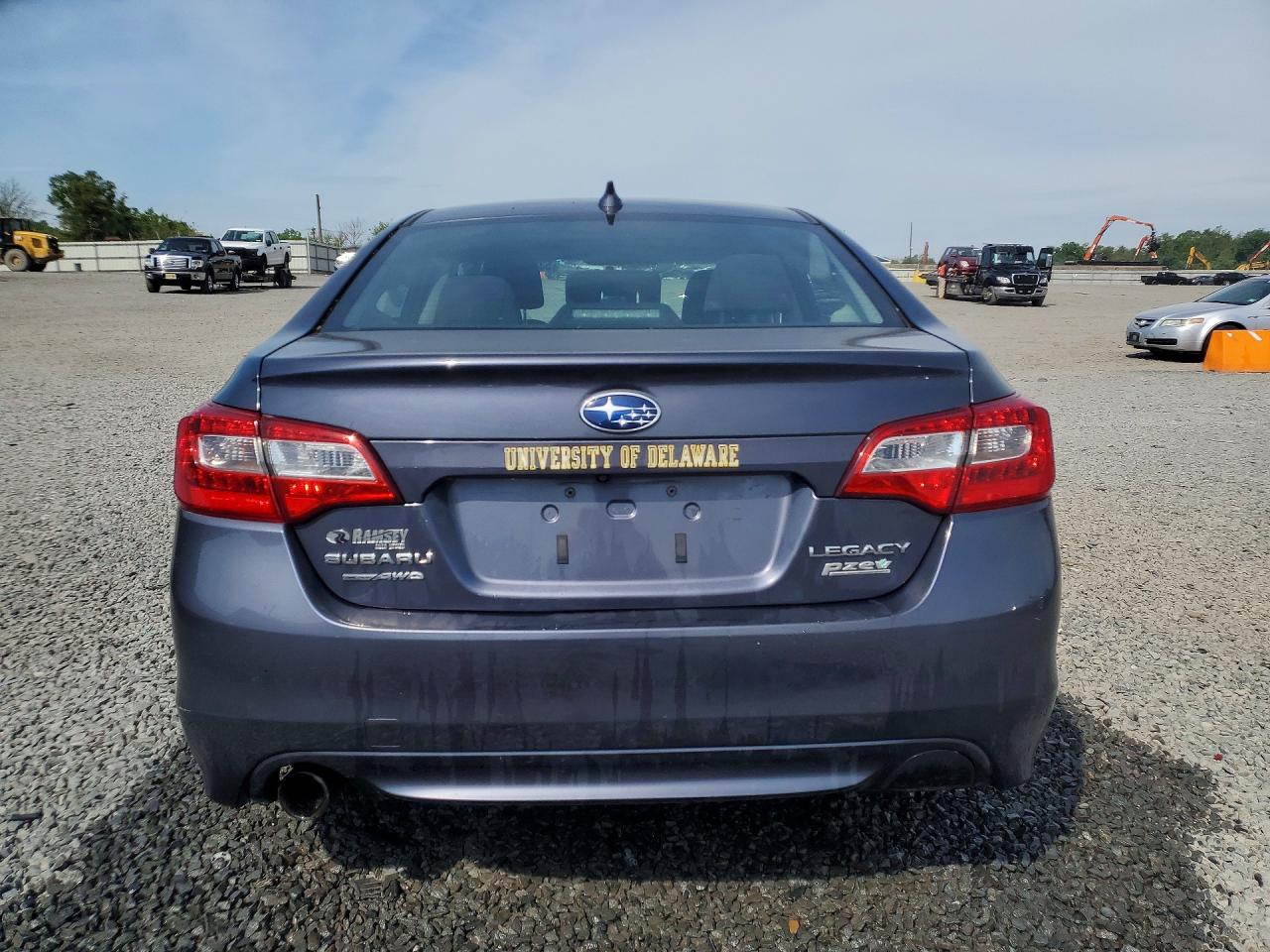 Subaru Legacy 2.5i Premium