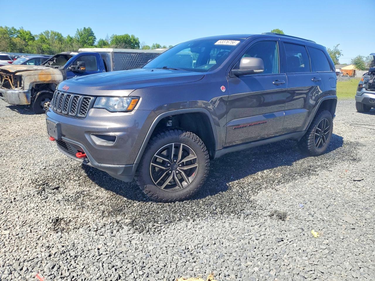 Salvage Jeep Cherokee Image