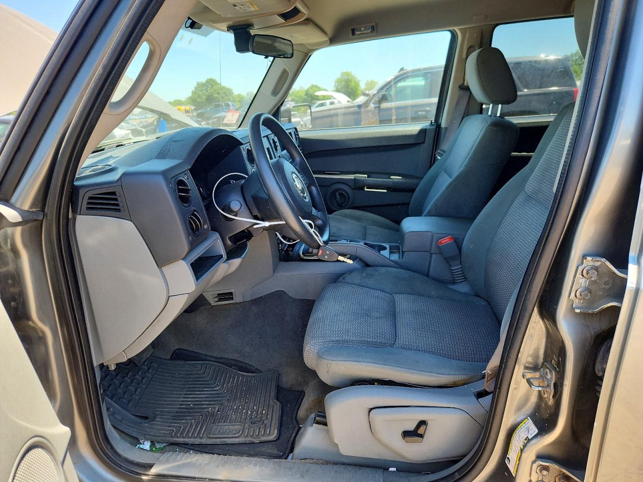 Jeep Commander